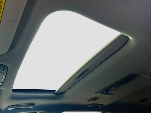 Used 2022 Kia Telluride EX w/ EX Premium Package image 22