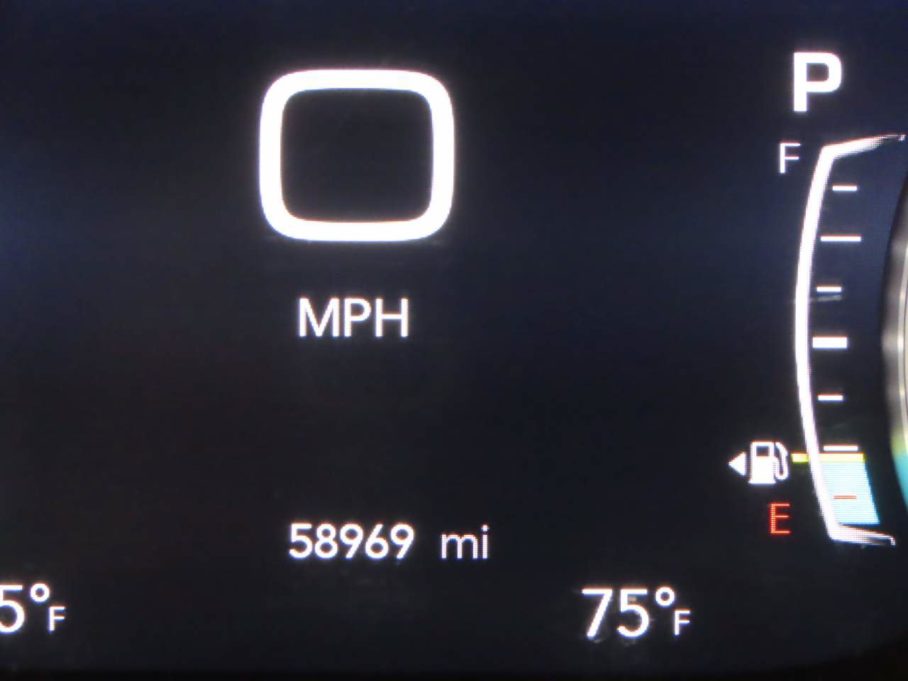 Used 2025 Chrysler Pacifica Select FWD image 10
