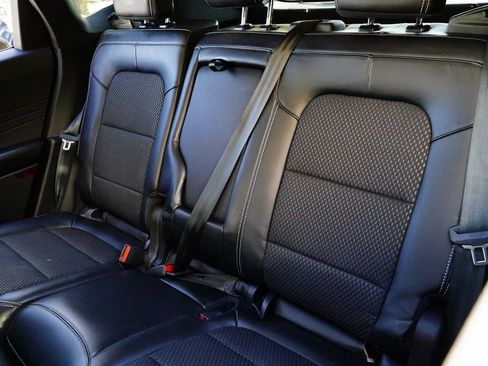 Used 2023 Ford Escape SE FWD image 30