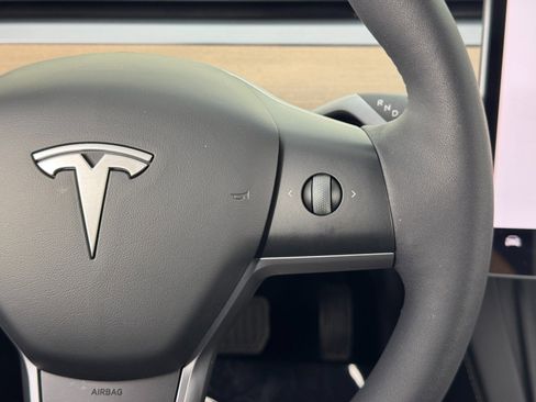 Used 2023 Tesla Model 3 Standard Range image 20