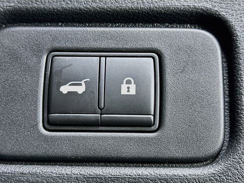 Used 2022 Nissan Pathfinder Platinum w/ Cargo Package FWD image 32