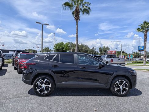 Certified 2026 Chevrolet Trax RS w/ Driver Confidence Package FWD image 2