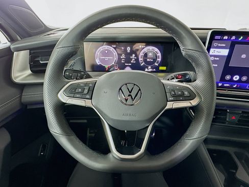 New 2026 Volkswagen Tiguan SE R-Line image 11