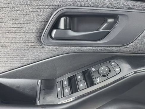 Certified 2023 Nissan Rogue S AWD/4WD image 19