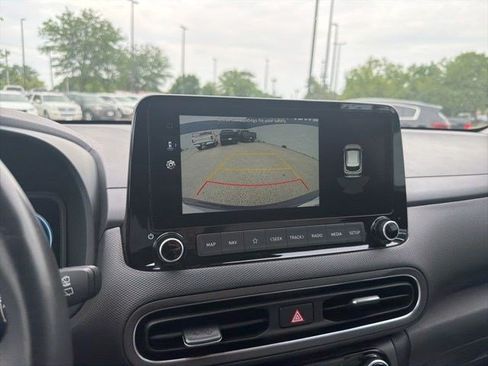 Used 2022 Hyundai Kona Limited AWD/4WD image 29