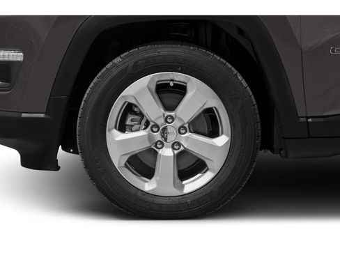 Used 2019 Jeep Compass Latitude w/ Popular Equipment Group AWD/4WD image 11
