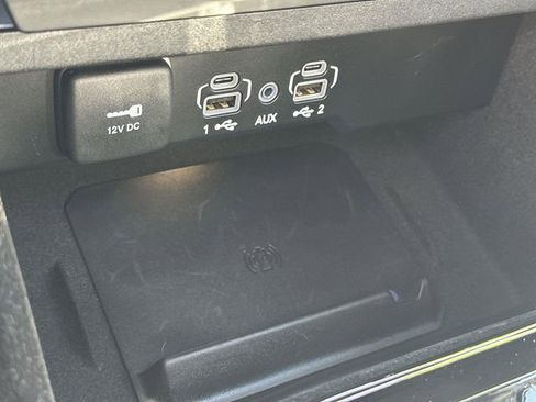 Used 2024 Jeep Grand Wagoneer L 4WD image 38