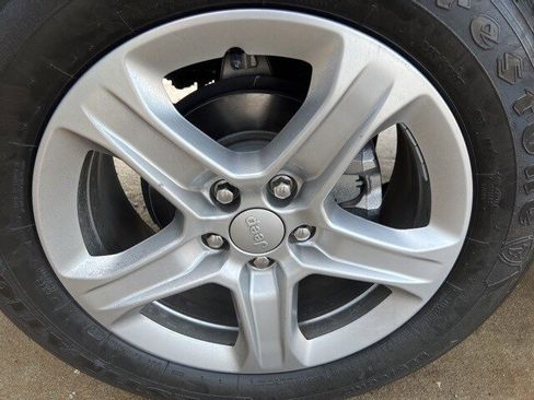 Certified 2023 Jeep Compass Latitude image 7