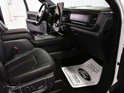 Used 2024 Ford Expedition Max Platinum image 28
