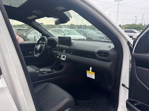 Used 2026 Honda Pilot TrailSport image 26