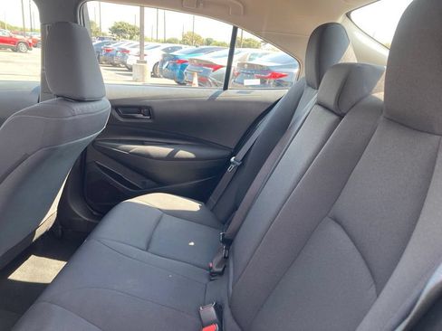Used 2025 Toyota Corolla LE FWD image 11