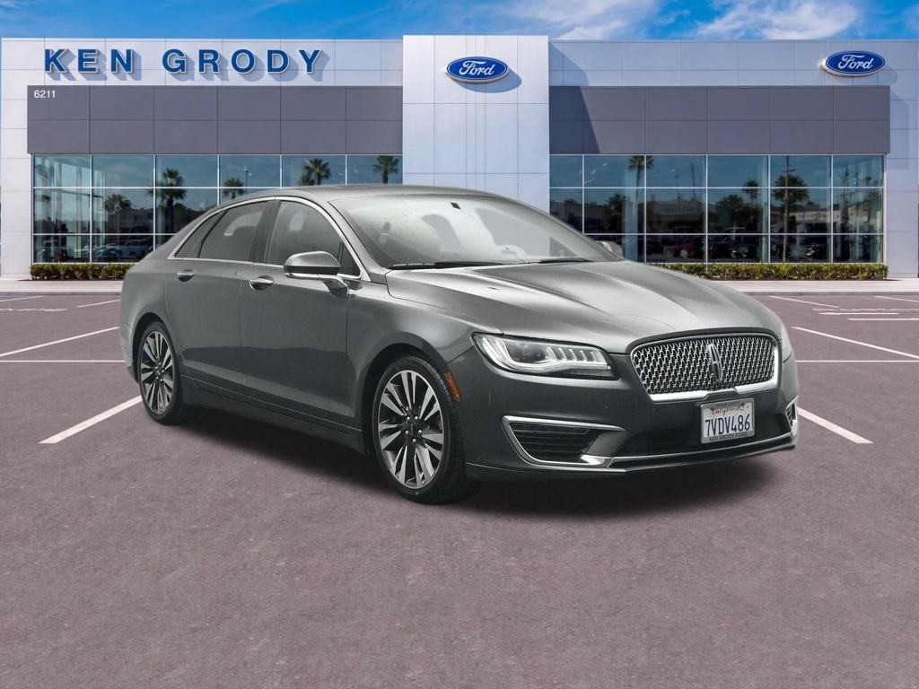 Used 2017 Lincoln MKZ Reserve FWD image 1
