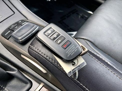 Used 2017 Lexus ES 350 w/ Luxury Package FWD image 11