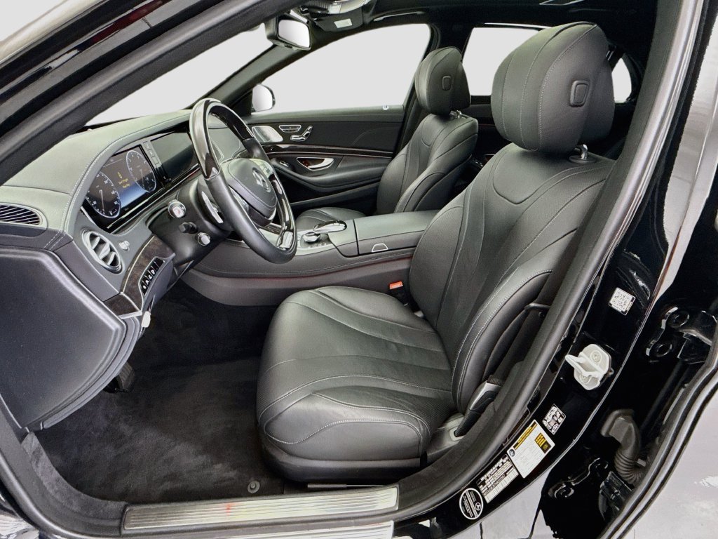 Used 2017 Mercedes-Benz S 550 Sedan image 18