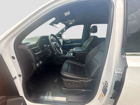 Used 2024 GMC Yukon XL SLT RWD image 23