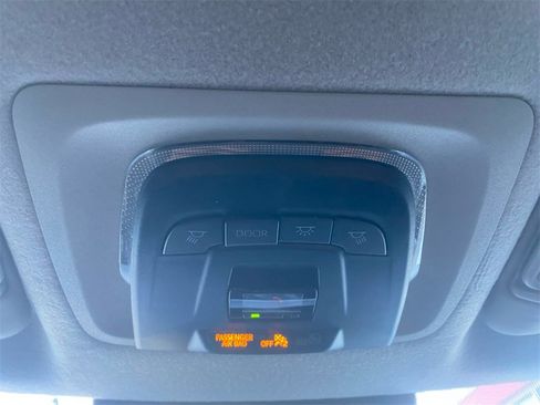 Used 2024 Toyota Corolla Cross XLE image 28