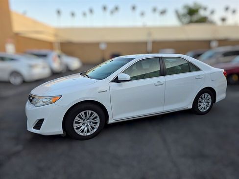 Used 2014 Toyota Camry LE FWD image 9