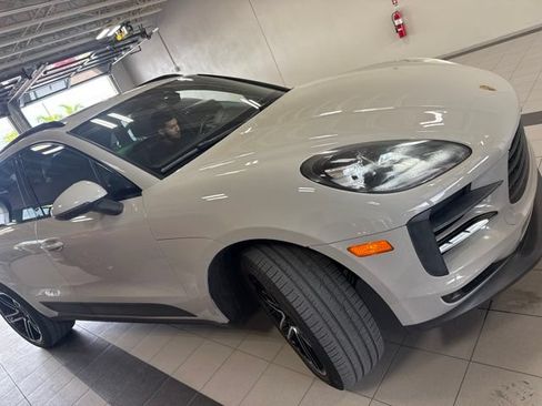 Used 2021 Porsche Macan AWD/4WD image 4