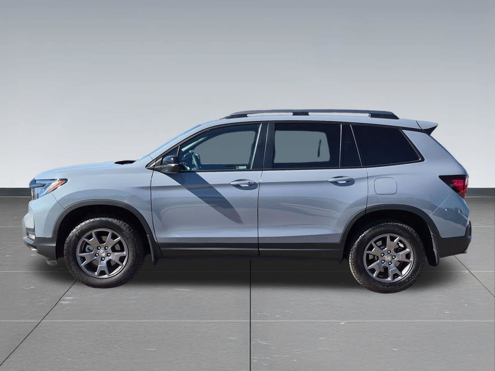 Certified 2024 Honda Passport TrailSport image 3