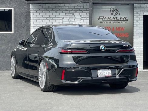 Used 2025 BMW 740i RWD image 13