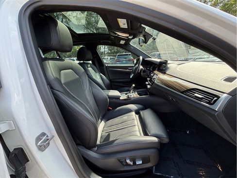 Used 2018 BMW 540i RWD image 43