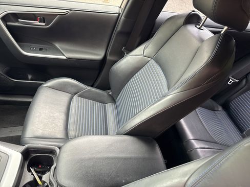 Used 2020 Toyota RAV4 XSE w/ All Weather Liner Package AWD/4WD image 18