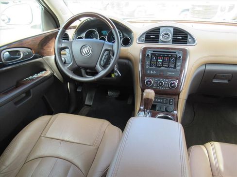 Used 2017 Buick Enclave Leather FWD image 13
