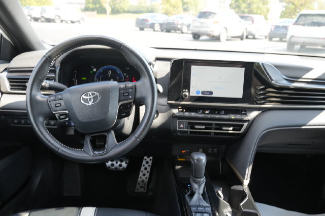 Used 2025 Toyota Camry SE FWD image 19