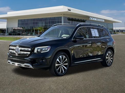 Used 2022 Mercedes-Benz GLB 250 4MATIC image 4