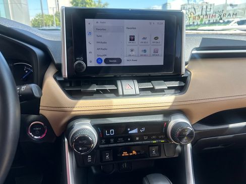 Certified 2025 Toyota RAV4 XLE w/ Convenience Package AWD/4WD image 20