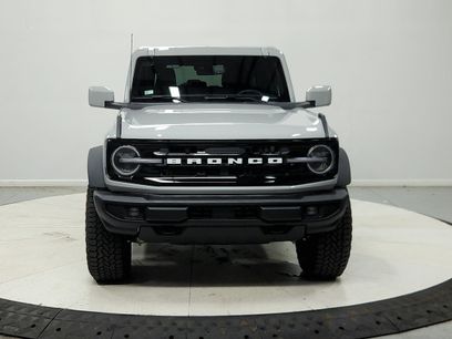 New 2026 Ford Bronco Outer Banks w/ Sasquatch Package