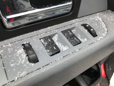 Used 2013 Ford F150 XLT w/ Mid Equipment Group image 12