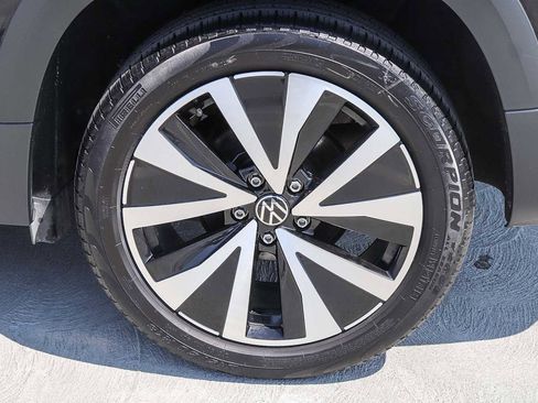 Used 2022 Volkswagen Taos SE image 11