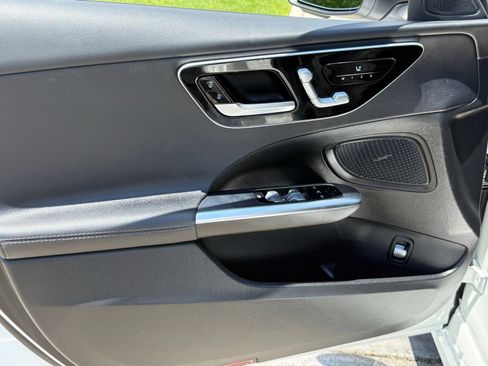 Used 2024 Mercedes-Benz C 300 Sedan image 22