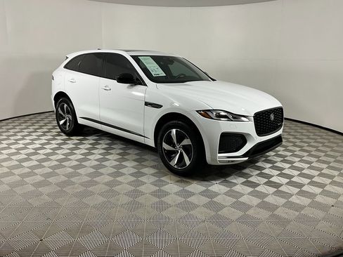 Used 2025 Jaguar F-PACE R-Dynamic S image 6