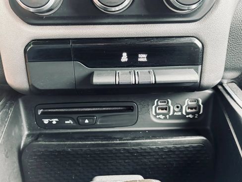 Used 2019 RAM 1500 Big Horn AWD/4WD image 28