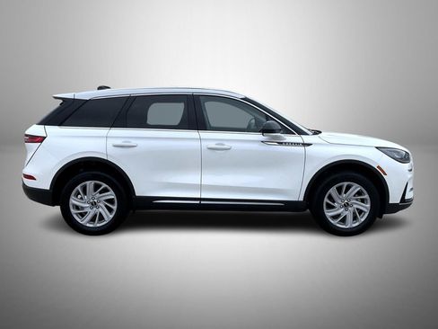 Used 2024 Lincoln Corsair FWD image 4