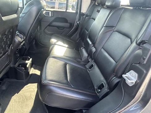 Used 2023 Jeep Gladiator Mojave w/ Cold Weather Group image 25