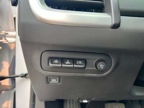 Used 2023 GMC Terrain SLT w/ Infotainment Package II AWD/4WD image 26