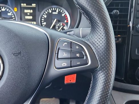 Used 2023 Mercedes-Benz Metris Passenger image 29
