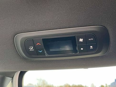 New 2026 Chrysler Pacifica Select FWD image 16