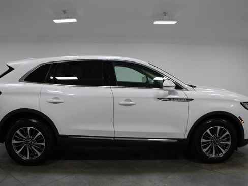 Used 2023 Lincoln Nautilus Reserve w/ Luxury Package AWD/4WD image 11