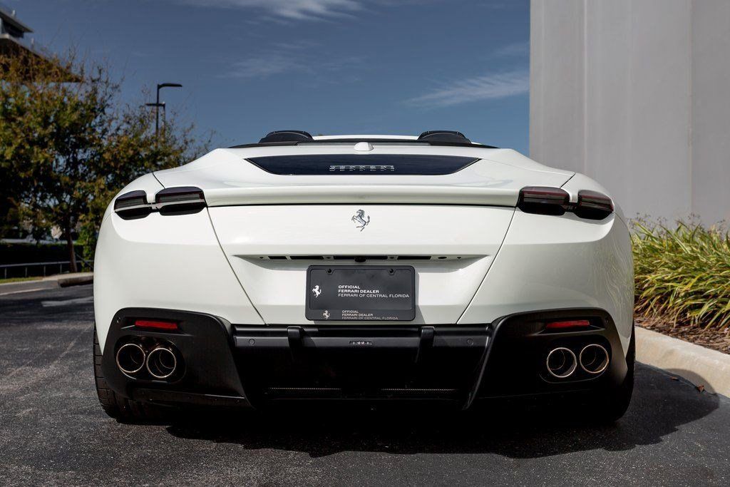 Used 2024 Ferrari Roma Spider RWD image 5
