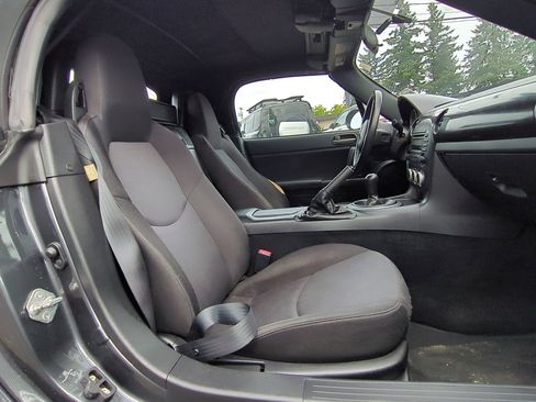 Used 2015 MAZDA MX-5 Miata Sport image 26