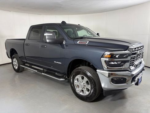 Used 2025 RAM 2500 Big Horn AWD/4WD image 2