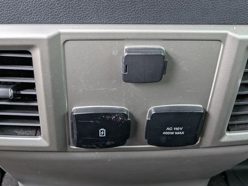 Used 2020 Ford F150 Lariat RWD image 13