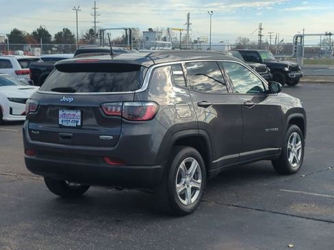 Used 2024 Jeep Compass Latitude AWD/4WD image 11