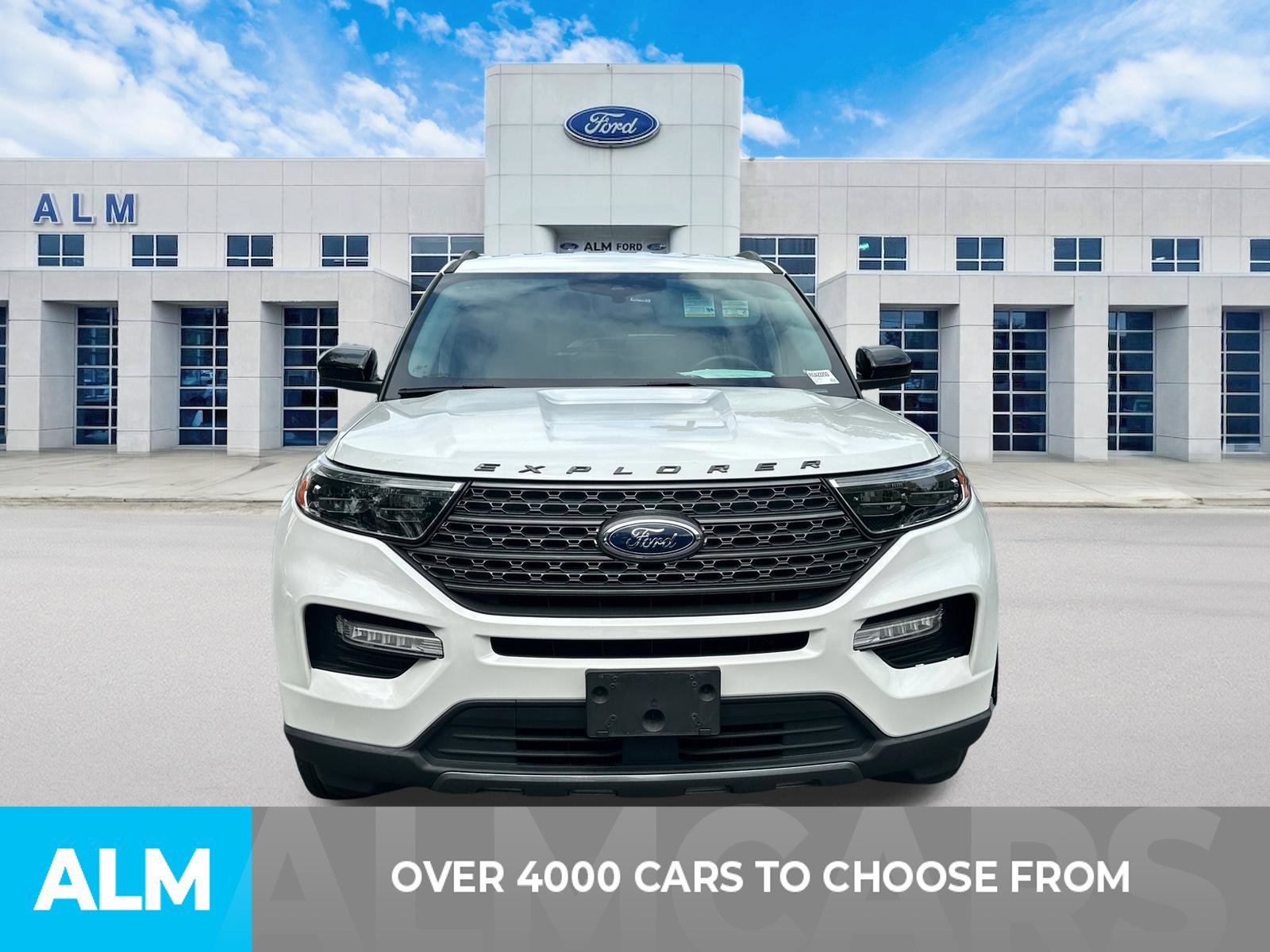 Used 2024 Ford Explorer XLT w/ Equipment Group 202A AWD/4WD image 2