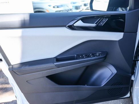 New 2025 Volkswagen Taos S image 30