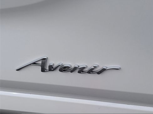 Used 2025 Buick Encore GX Avenir w/ Avenir Technology Package image 10